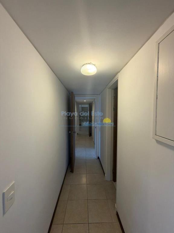 Apartamento de 3 dormitorios en alquiler anual e
