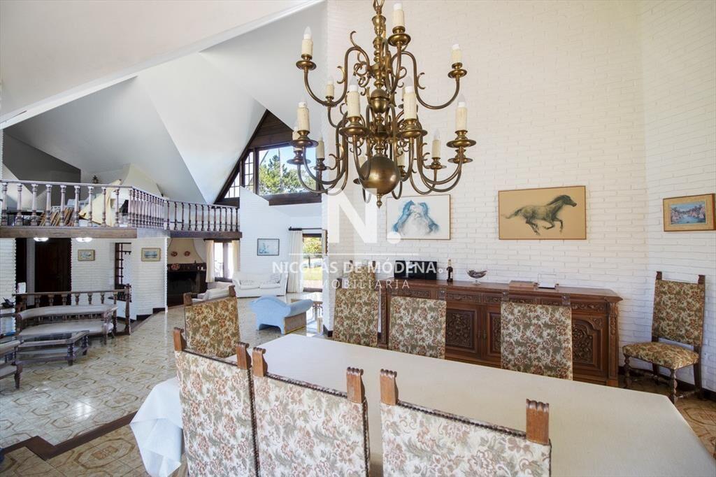 Venta de casa de 4 dormitorios mÃ¡s dependencia y