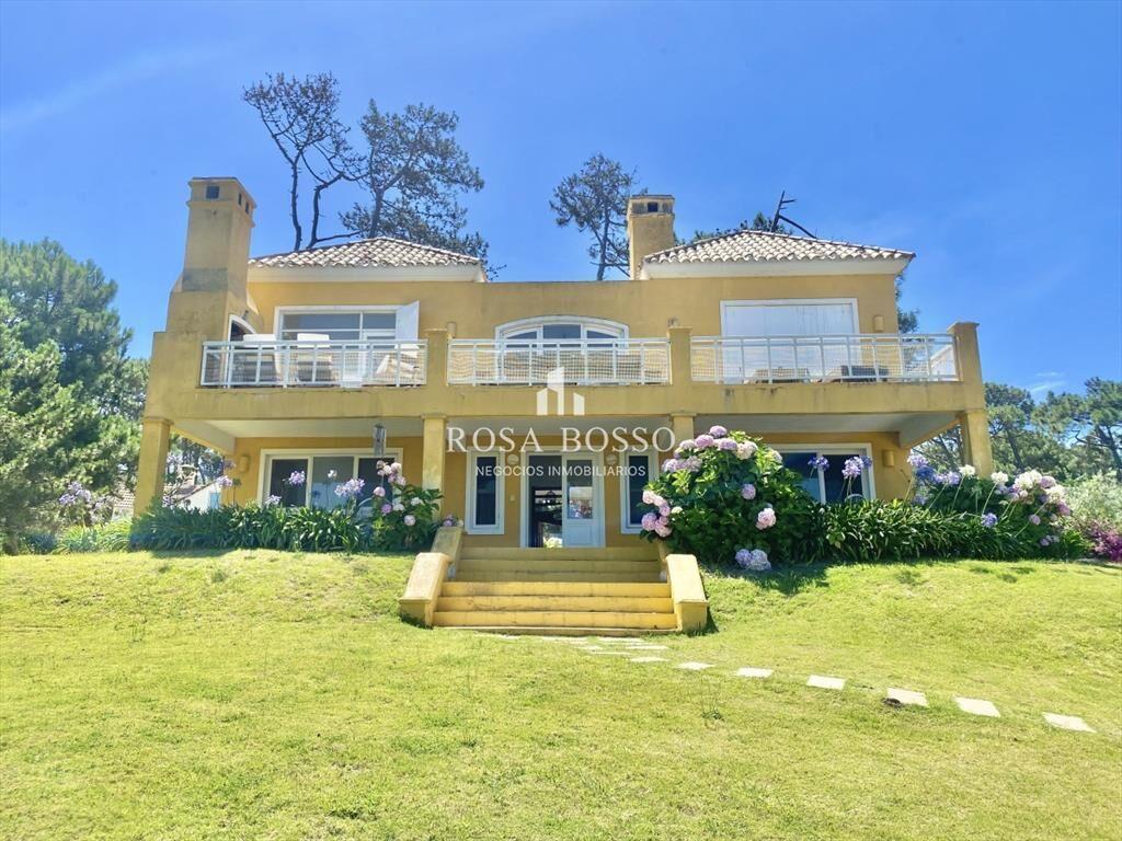 Casa Venta 6 dormitorios La Barra Punta del Este