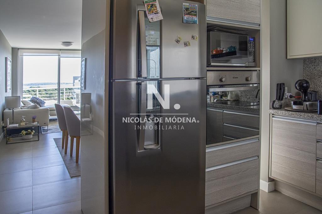 Apartamento en Venta de 2 dormitorios en Av. del
