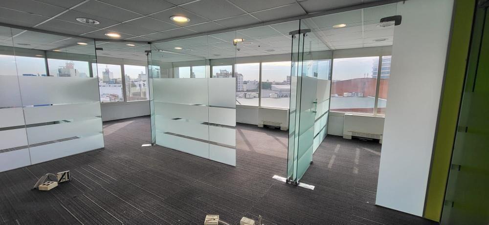Venta oficina en WTC con 2 garajes