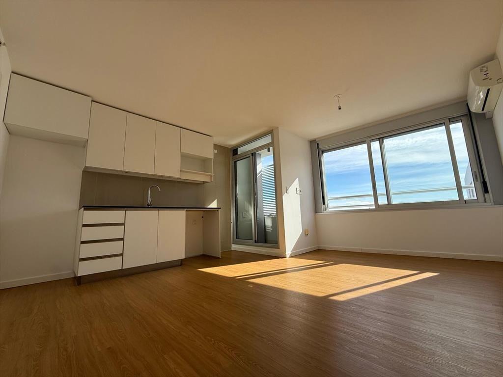 Venta 2 dormitorio con garaje en Malvín - Sky #1301...