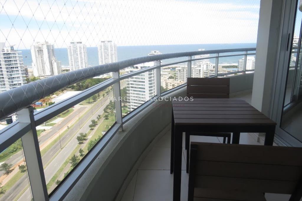 Apartamento de 3 dormitorios en Roosevelt - Punta