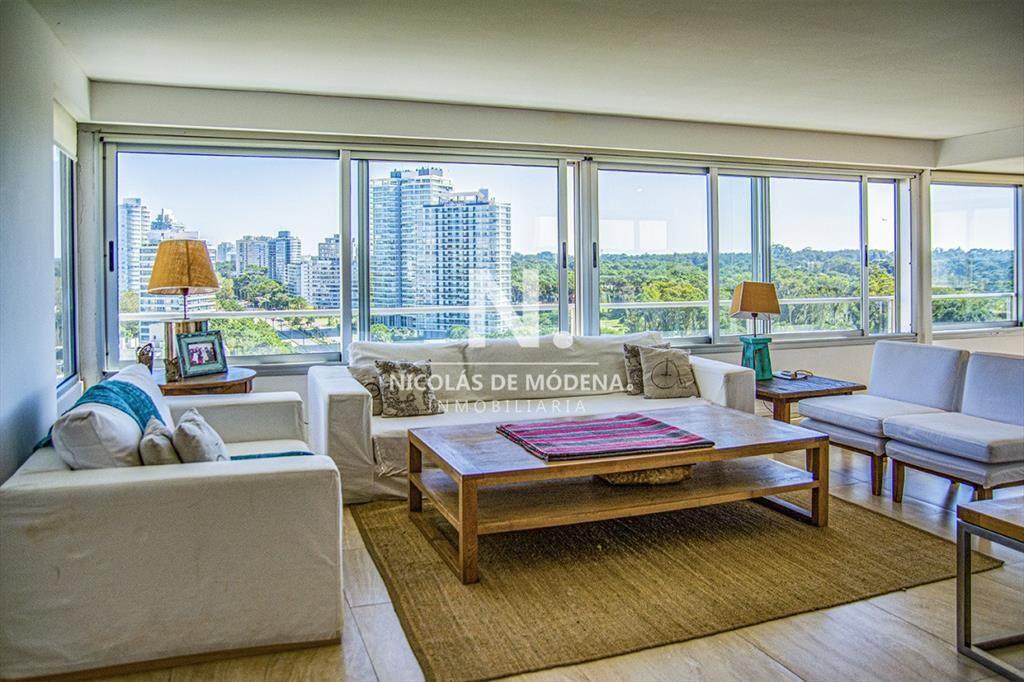 Excelente departamento en Punta del Este
