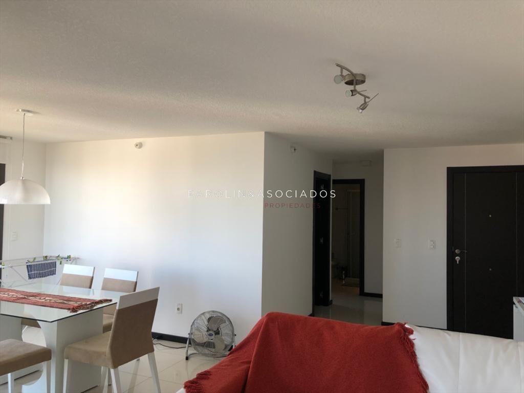 Apartamento en venta de 3 dormitorios en edificio Stradivar