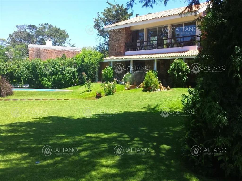 Alquiler espectacular casa en zona cantegril