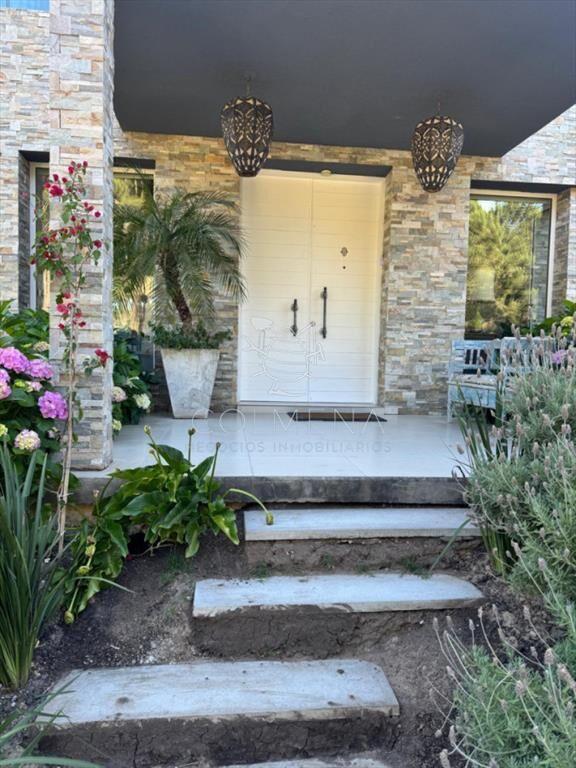 Excelente casa en venta en Club del Lago, Laguna