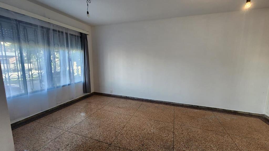 Venta Casa 2 dormitorios con balcón y azotea en excelente z
