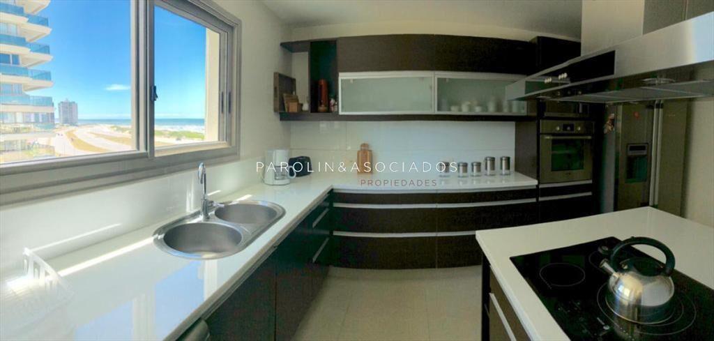 Apartamento en venta de 3 dormitorios en Torre