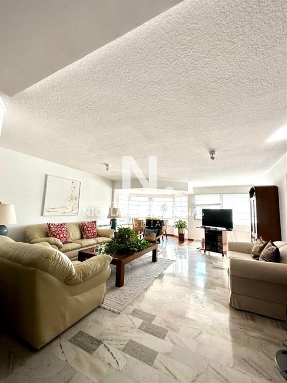 Departamento de 4 dormitorios en venta, amplios
