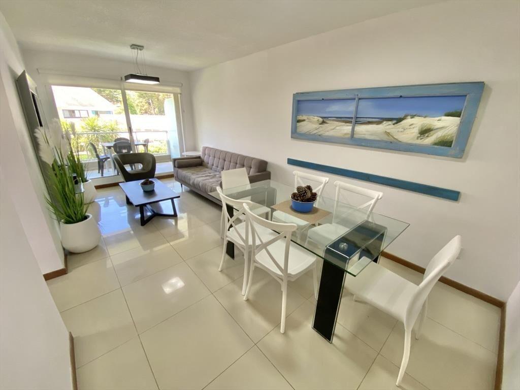 Apartamento de 2 dormitorios + terraza con parrillero de us