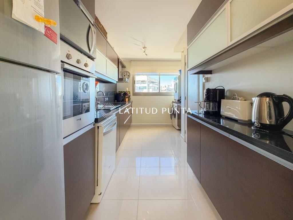Oportunidad, piso alto en  Imperiale,en venta, 2
