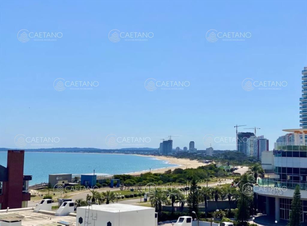 Apartamento en venta de 3 dormitorios en Punta