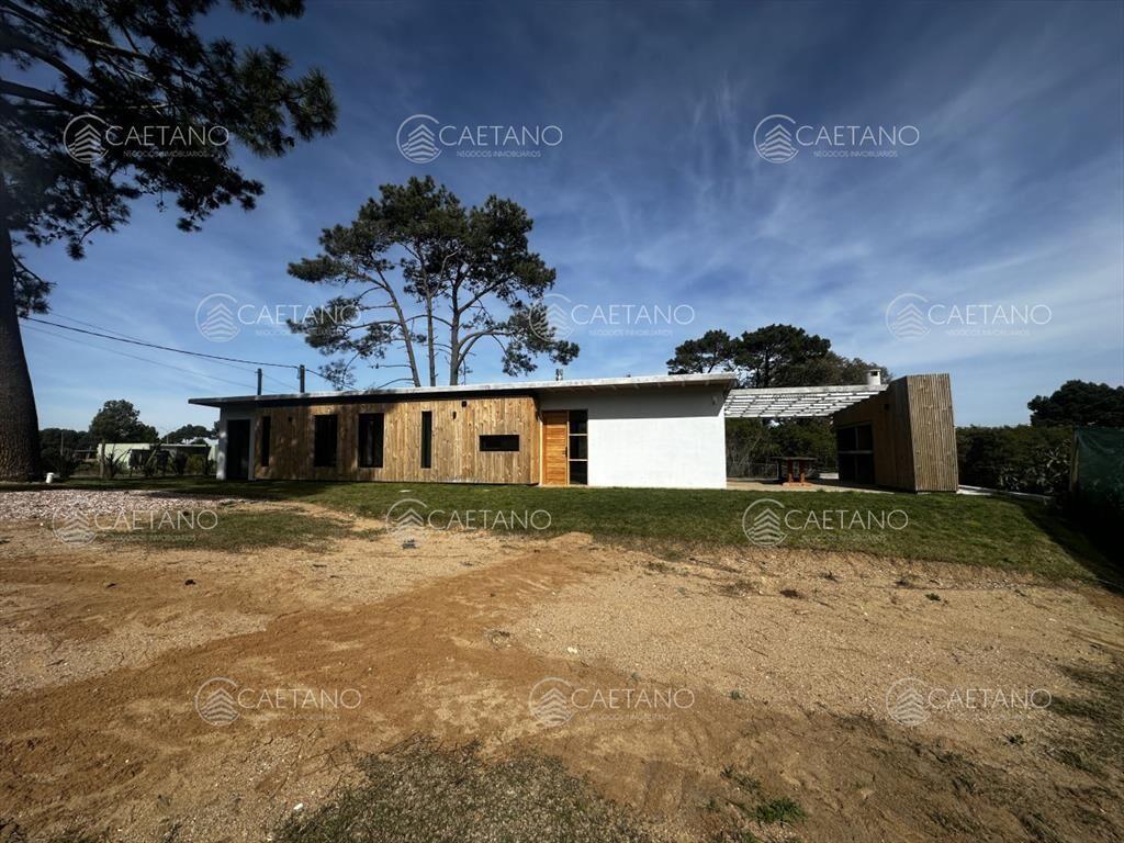Venta casa a estrenar en barrio Club del lago