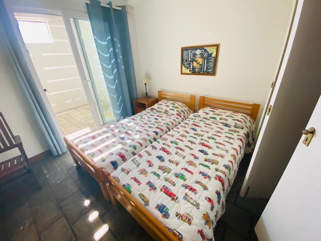 Apartamento de 3 dormitorios en venta en Barrancas, Punta d