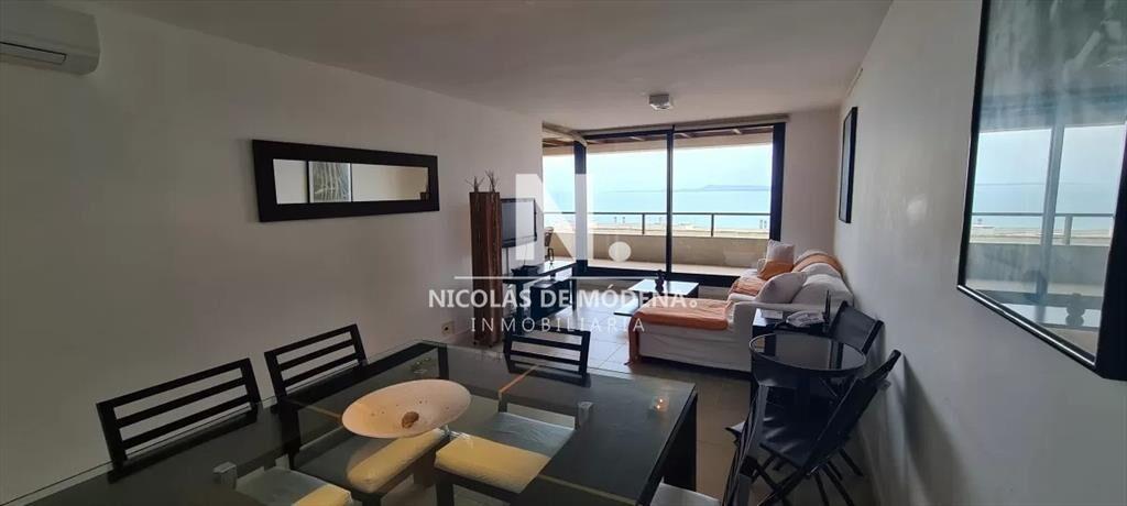 Venta de apartamento de 2 dormitorios en edifico