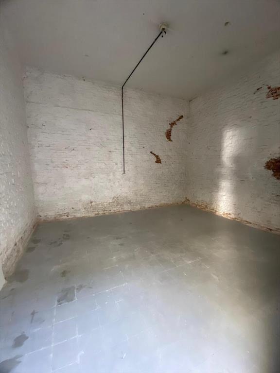 VENDO/ALQUILO local COMERCIAL, EN EXCELENTE UBICACION, AGUA