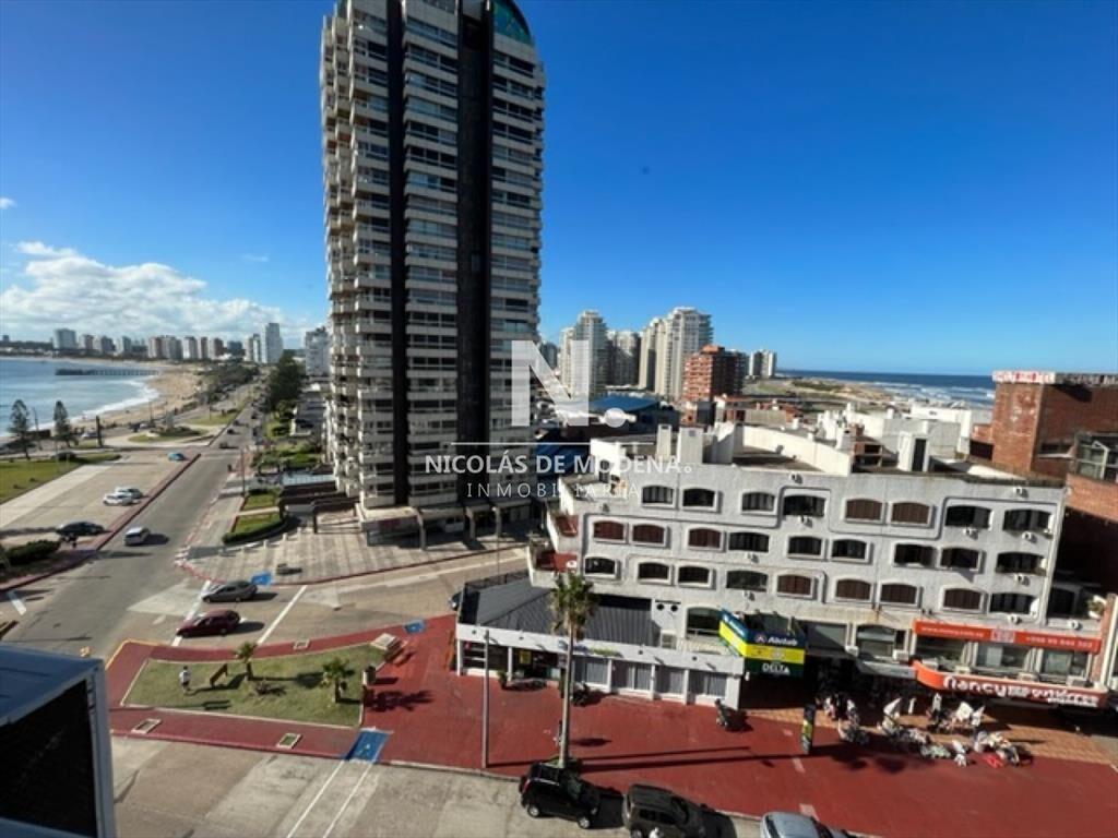 Hermoso apartamento 1 dormitorio con VISTA!