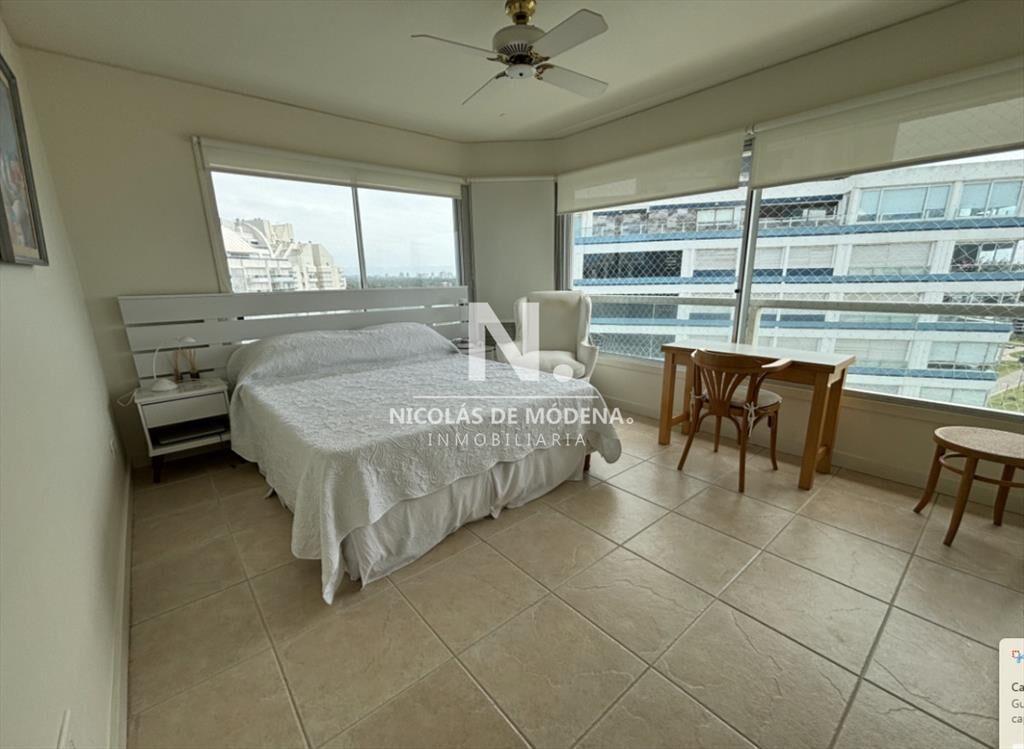 Departamento de 3 dormitorios + dep en venta con