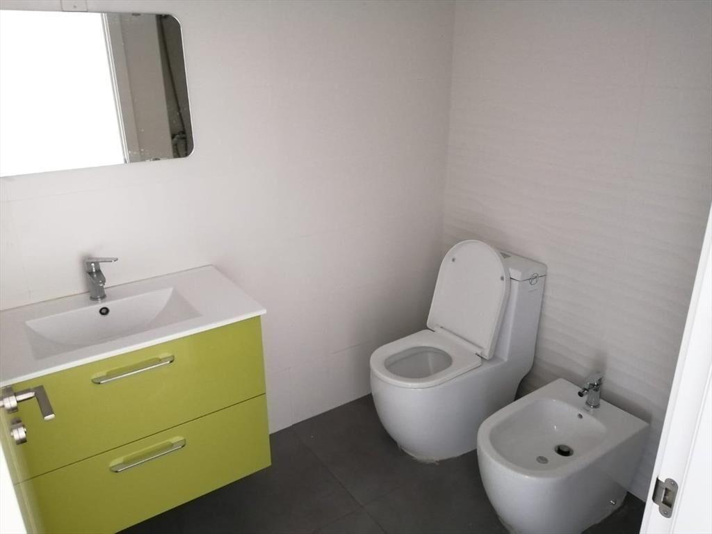 Venta apartamento con renta Cordón Sur Serrano II 201