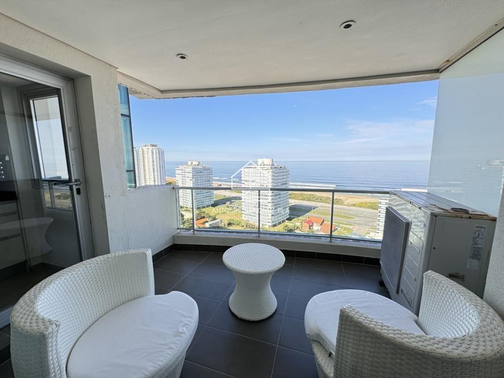 Venta Apartamento 3 dormitorios 4 baños Punta