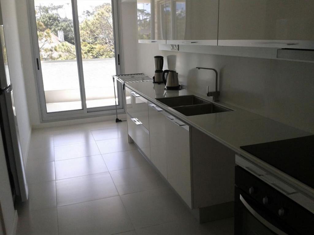EXCELENTE DEPARTAMENTO EN EDIFICIO LUMIERE PUNTA DEL ESTE