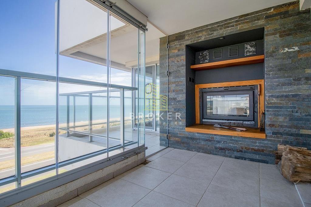 Venta o alquiler de Penthouse en primera linea en