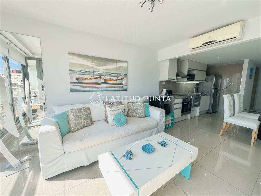 Apartamento en Brava, 1 dormitorio y medio