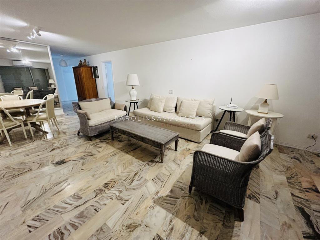 Apartamento en venta en zona Puerto, Punta del