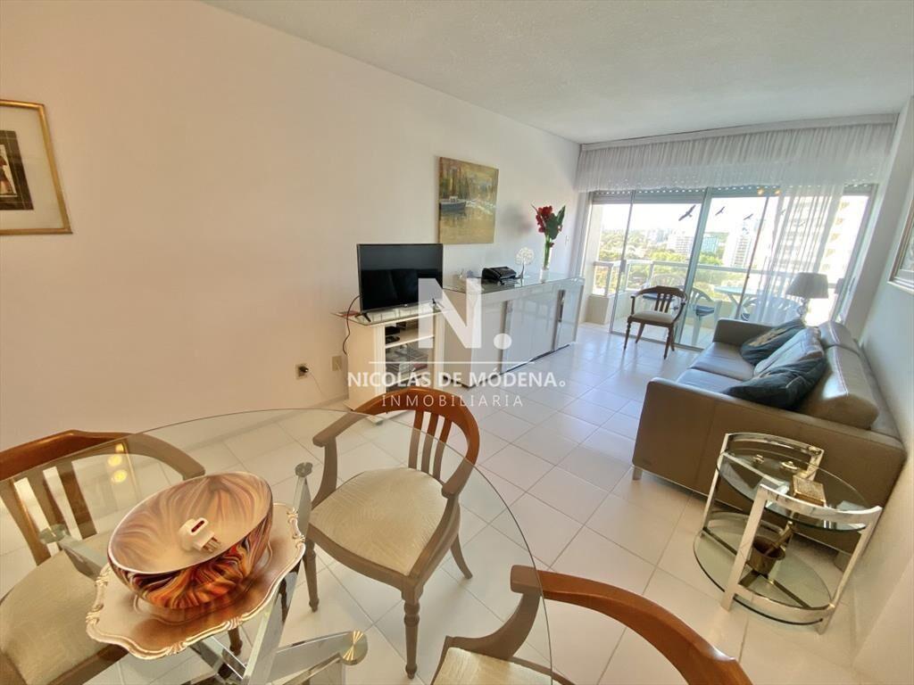 Vende apartamento de 2 dormitorios en Apartamento