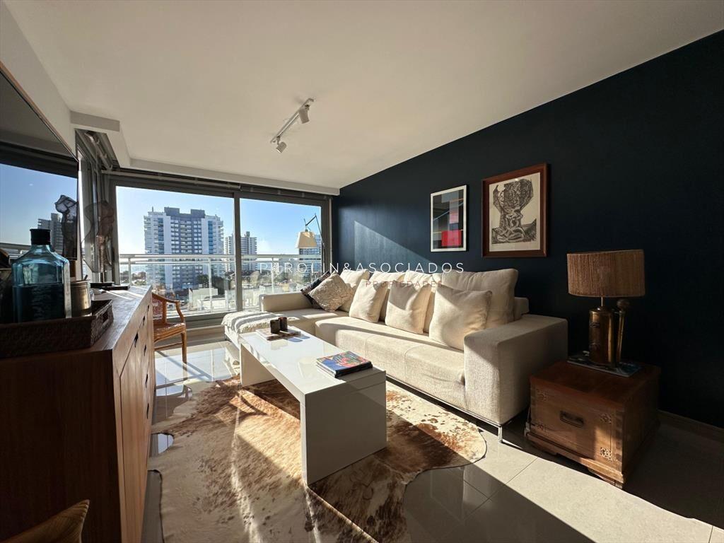 Vende departamento de 2 dormitorios finamente en