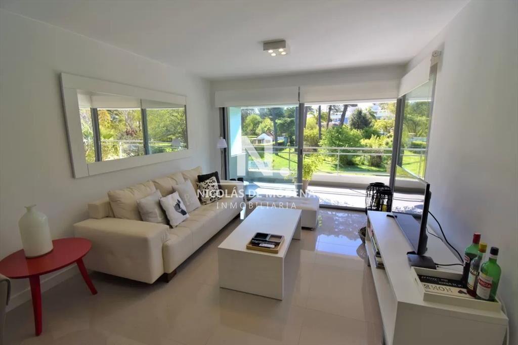Departamento de 3 dormitorios en venta en  del