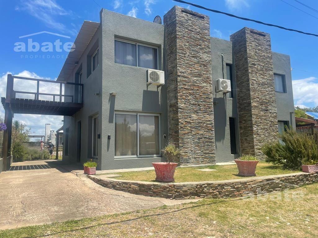 Venta de 2 casas en Punta del Diablo Rocha
