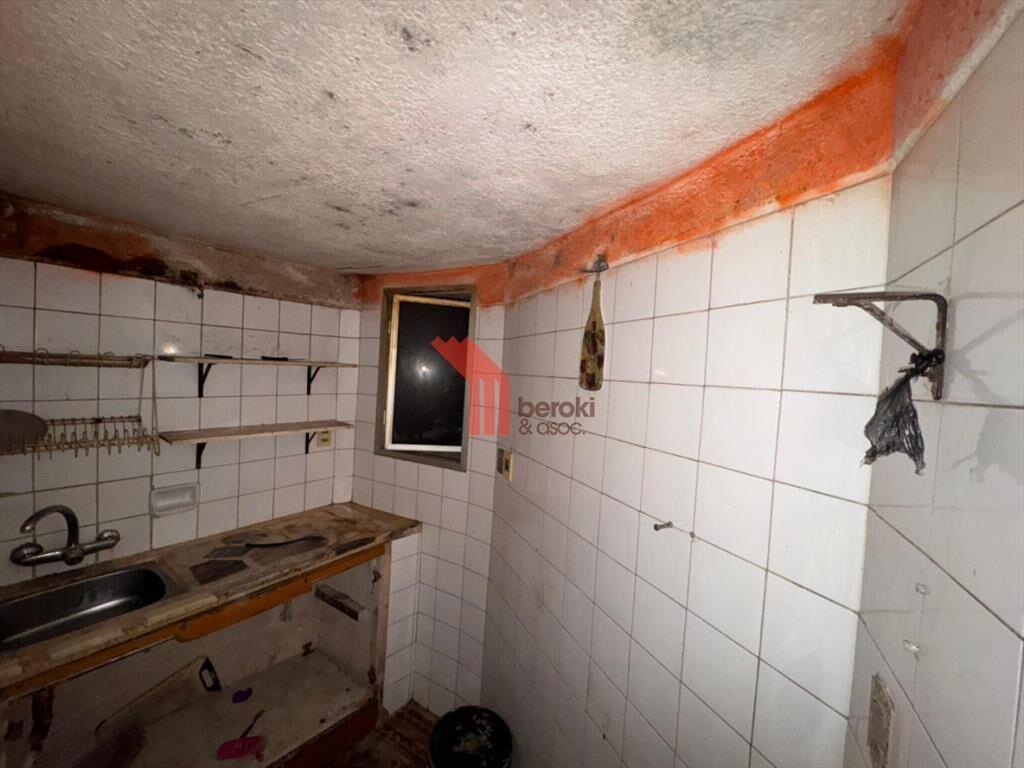 Venta Local con sótano y casa de altos, Cordón