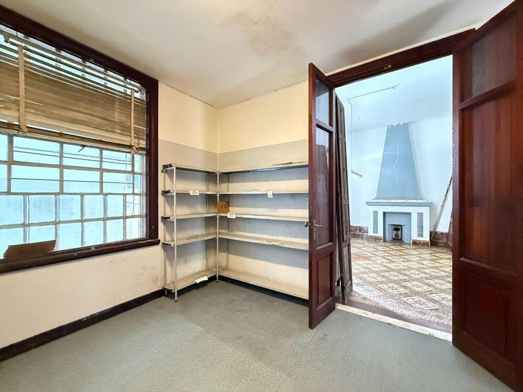 VENTA Casa a reciclar con local al frente, Buceo