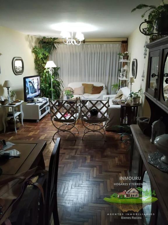Venta de Amplio Apartamento de 3 Dormitorios en el Centro