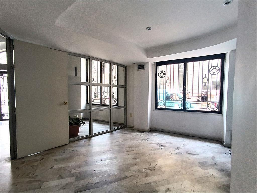Alquiler Oficina Ciudad Vieja / Zabala y 25 de Mayo