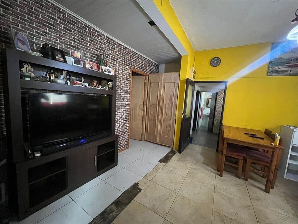 VENTA CASA PH 2 DORMITORIOS, COCHERA, PARRILLERO EN CERRO