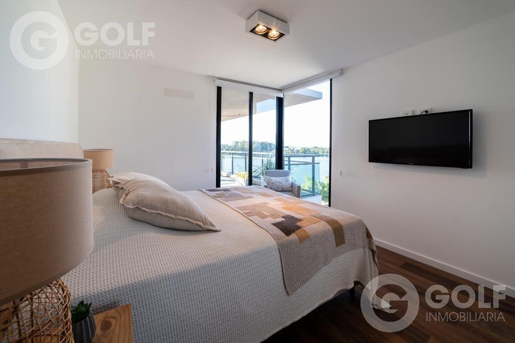 Venta apartamento de 3 dormitorios con vista al lago en Bar