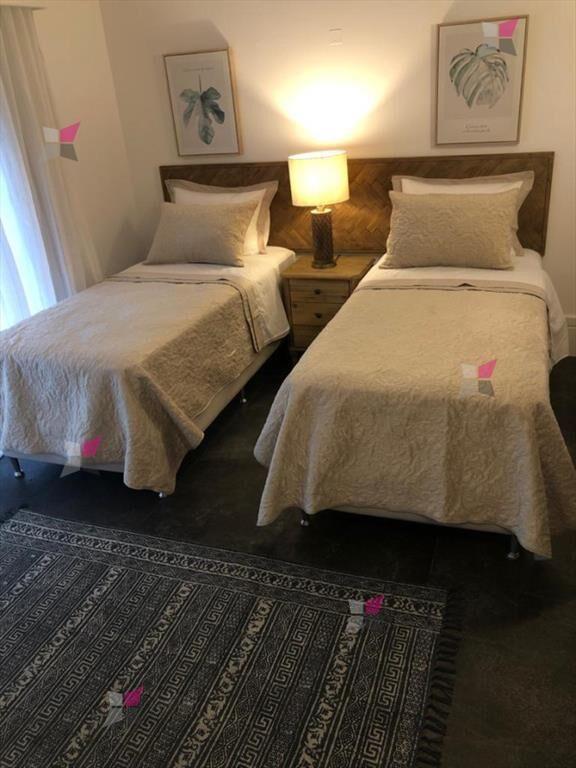 VENTA DE CASA DE 4 DORMITORIOS EN PUNTA BALLENA LAPATAIA PU