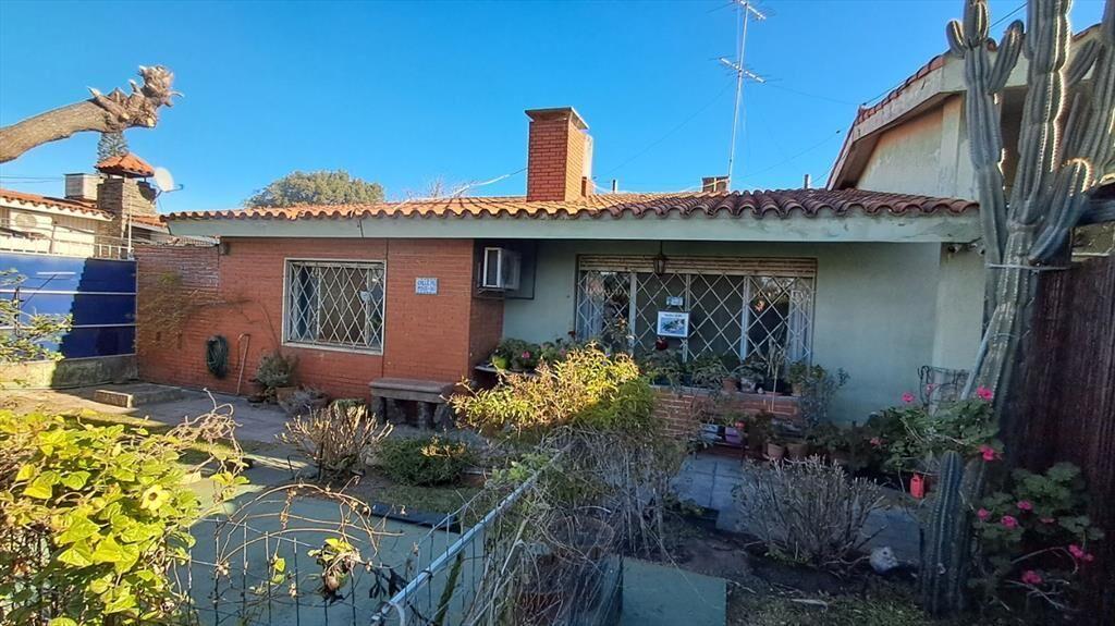 VENTA NUDA PROPIEDAD CASA 2 DORMITORIOS SOLYMAR