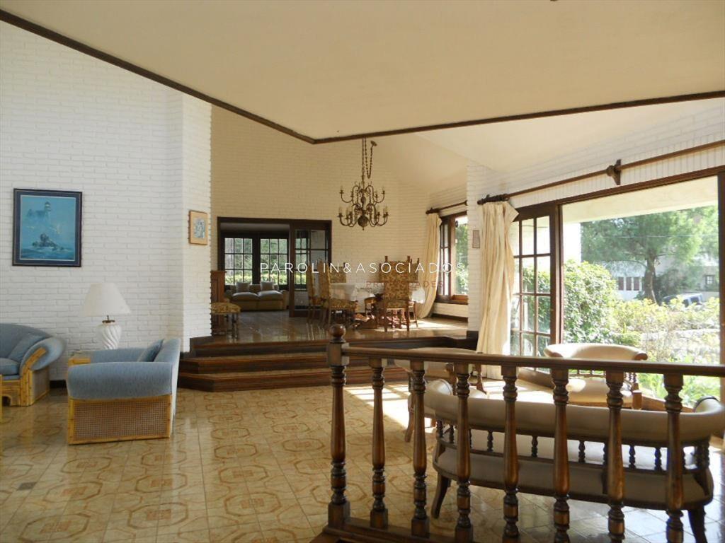 EN ZONA MANSA ESPECTACULAR CASA
