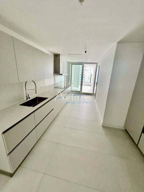 A estrenar apartamento en Le Parc IV