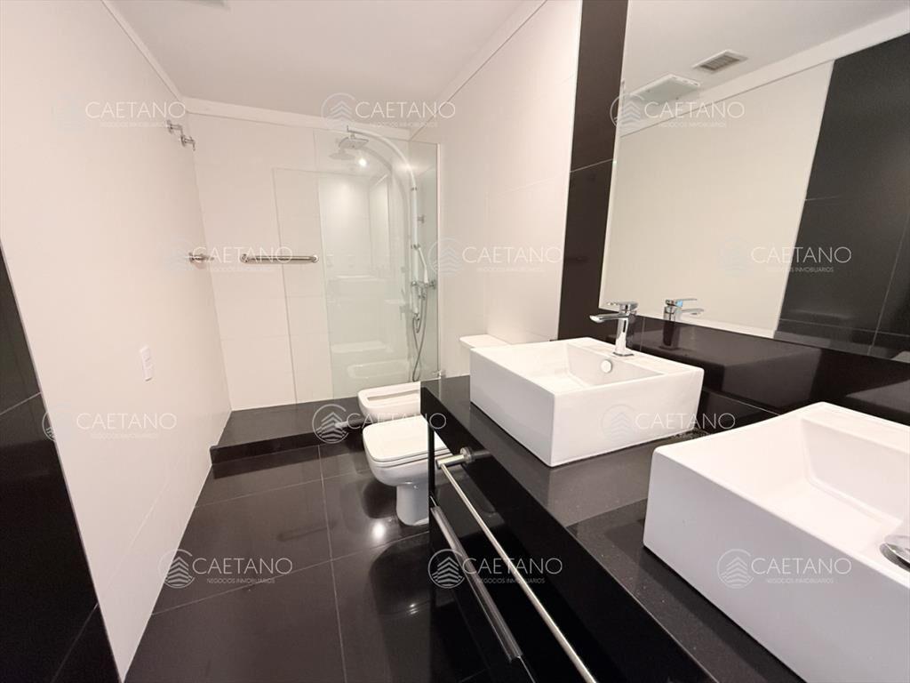 Venta apartamento 3 dormitorios - Playa Mansa,