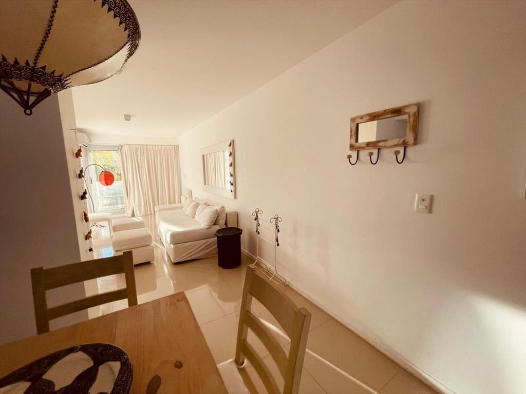 Venta de apartamento a pasos del puerto , 1 dormitorio