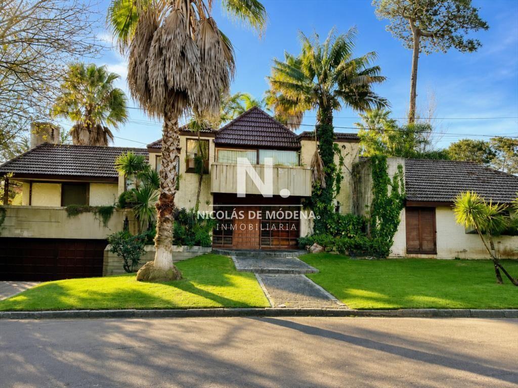 Vende casa en playa mansa, Punta del Este de 3 dormitorios