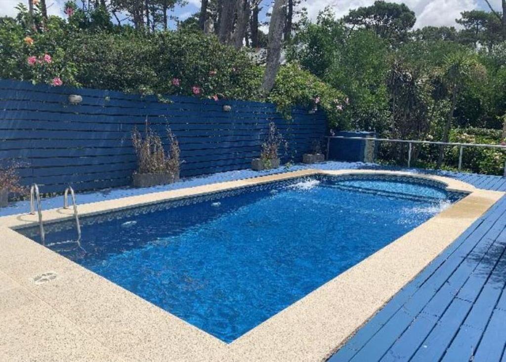 CASA EN VENTA DE 3 DORMITORIOS EN LA BARRA