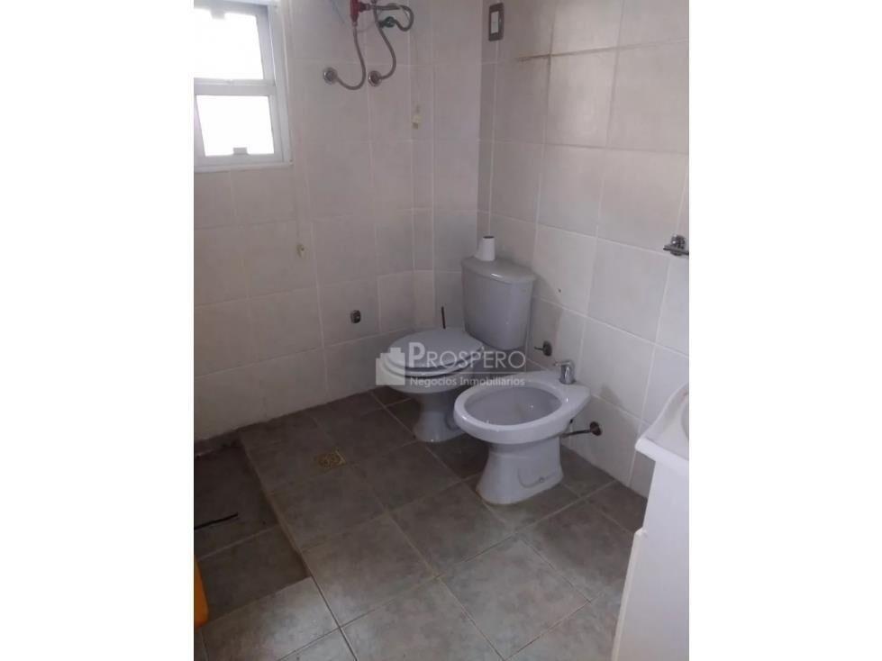 al1644/P venta casa 2 dorm villa española Jardin cochera