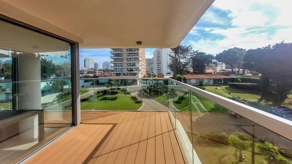 Apartamento de 2 dormitorios en venta en Punta