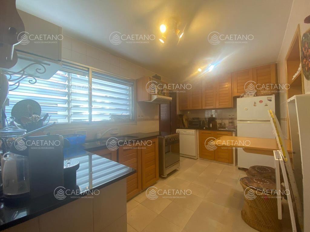 Pent-house de lujo sobre el mar en península de